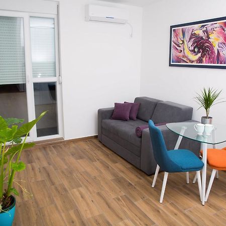 Apartment Koral Ruma Esterno foto