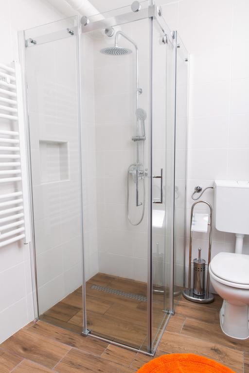 Apartment Koral Ruma Esterno foto