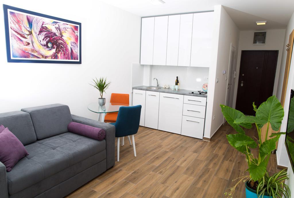 Apartment Koral Ruma Esterno foto